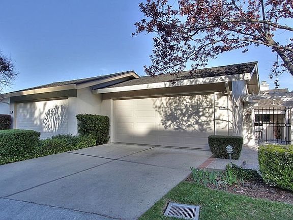4th image of 14644 Fieldstone Dr