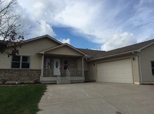 3853 Kingsway Ct, Crown Point, IN