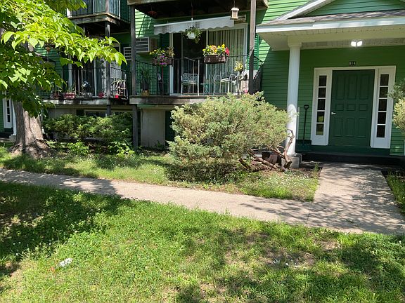5th image of 814 Centre St