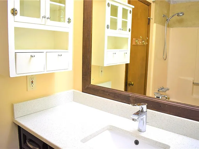 2264 Post Oak Dr — Photo 16