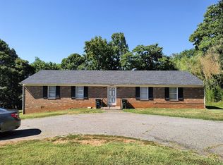 2437 Old Forest Rd, Lynchburg, VA 24501