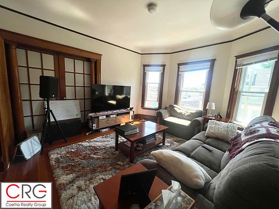 5th image of 130 Josephine Ave #2