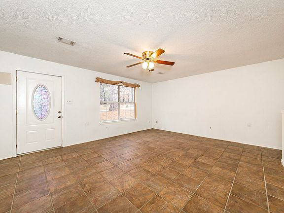 4th image of 1117 Troy Dr