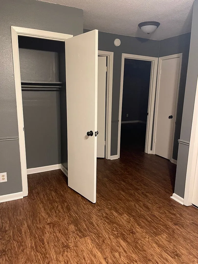 2 bed 1 bath apartment in Jonesboro — Photo 3