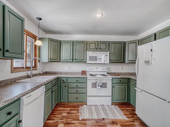 5th image of 6645 169th St W