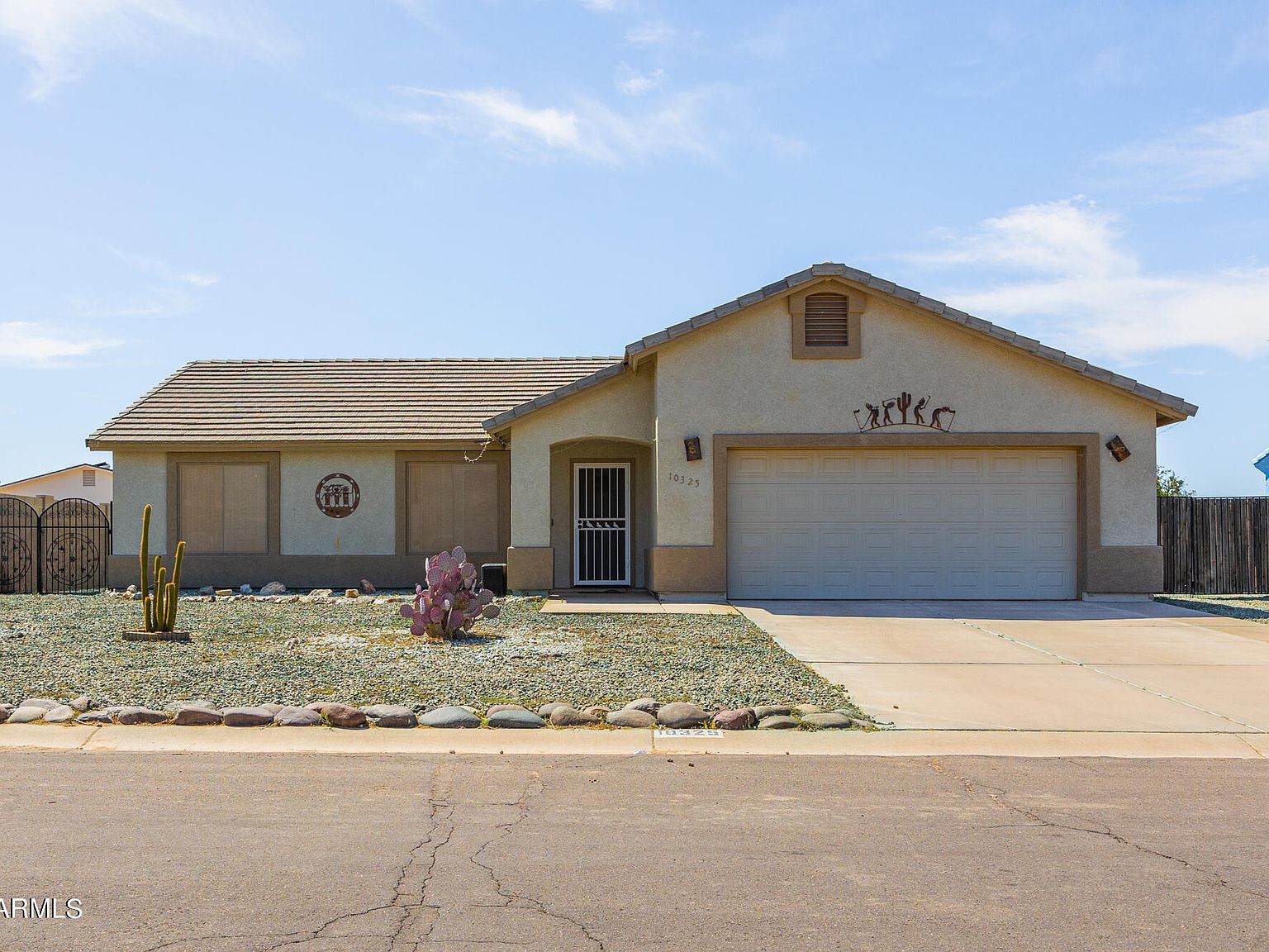 10325 W Grayback Dr, Arizona City, AZ 85123 Zillow