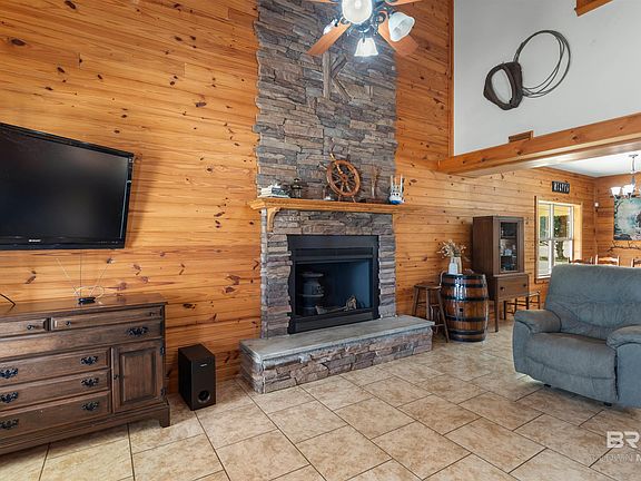 5th image of 17505 Resmondo Rd