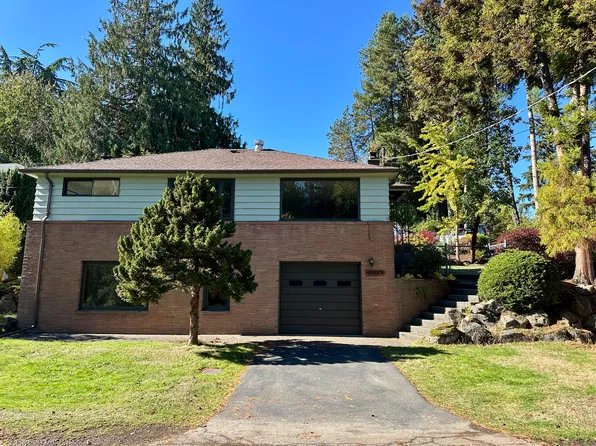 10323 48th Ave NE, Seattle, WA 98125