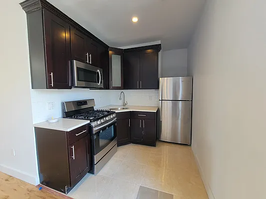 Rented by Capri Jet Realty Corp | media 17