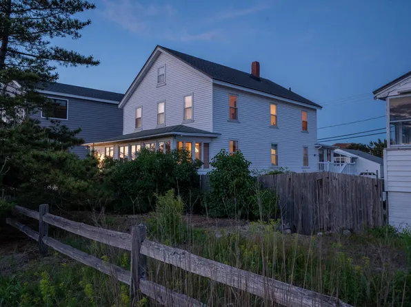 16 Portsmouth Avenue, Hampton, NH 03842