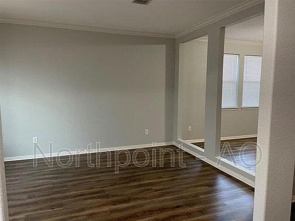 3rd image of 5212 Smithfield Ct