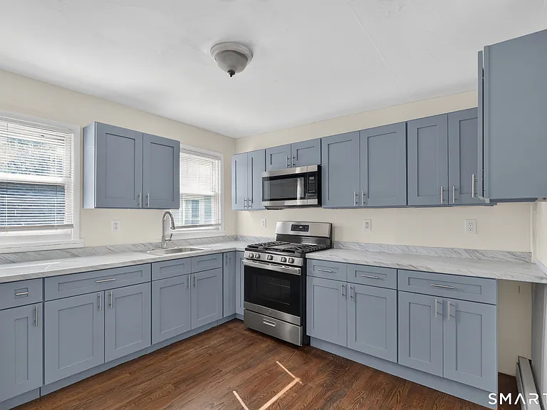 40-44 Vine St #3 — Photo 1