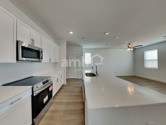 4th image of 8127 Braavos Peninsula Ave