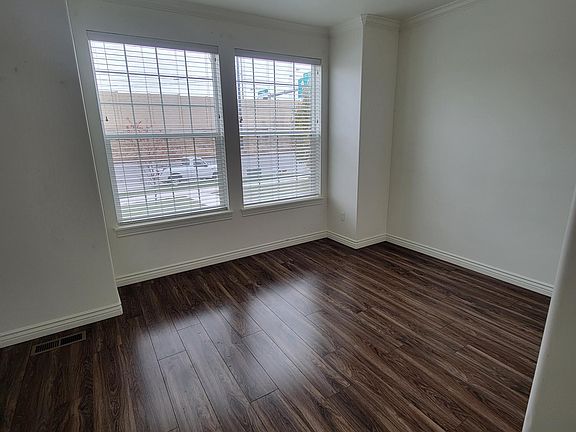 Front Room/Office/Welcoming living room