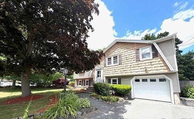 1st image of 15 Frances Rd