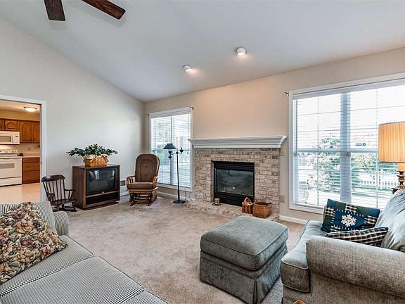 2nd image of 708 Villa Ct