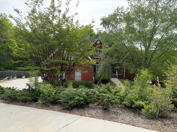 7779 Peppertree Highlands Cir, Trussville, AL 35173