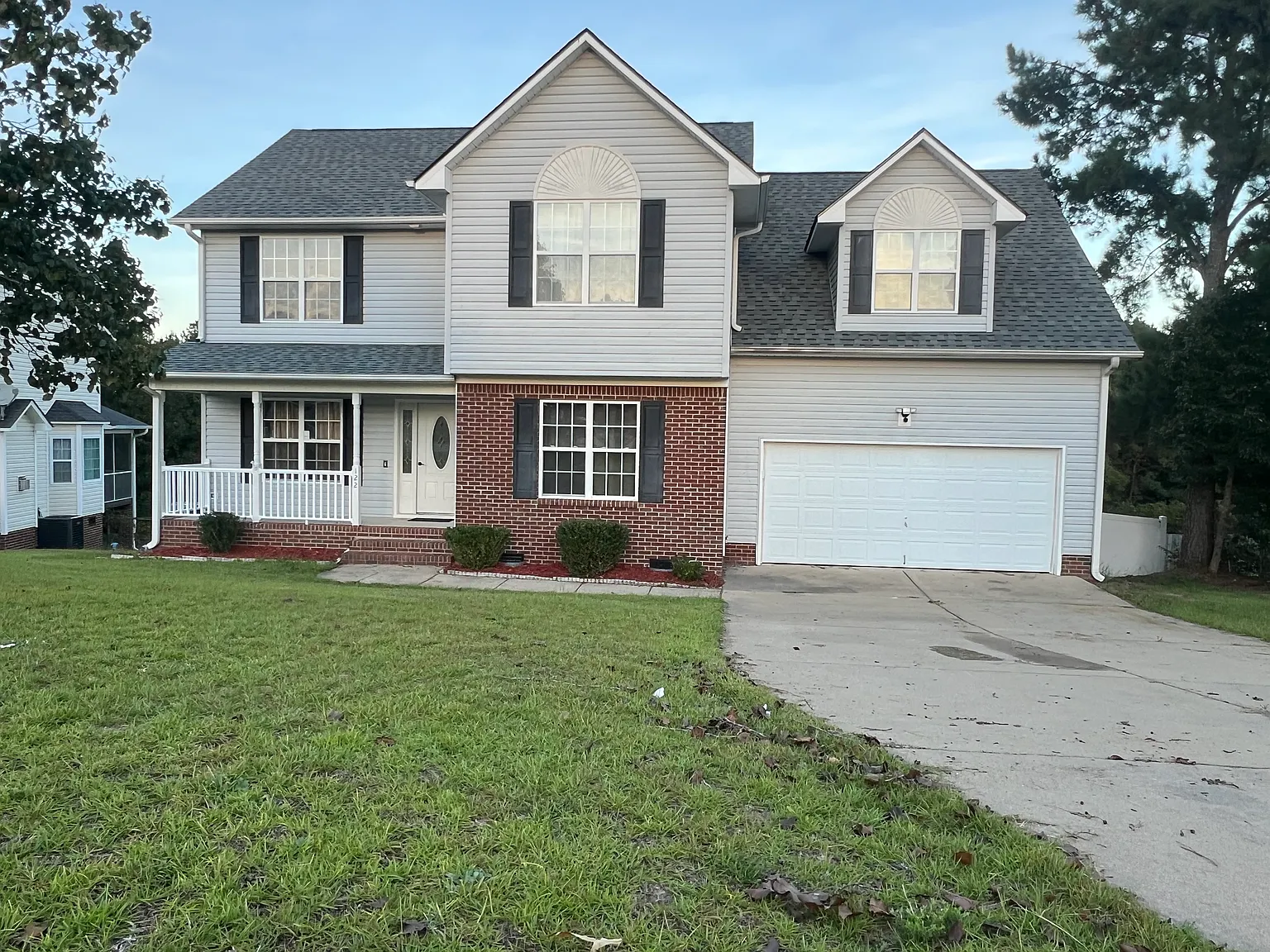 4 bed, 2.5 bath, 2227 sqft, $2,000 — Photo 1
