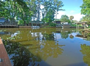 221 Camellia Dr, Satsuma, FL 32189