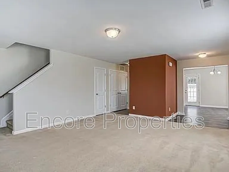 4293 Youngstown Dr — Photo 8