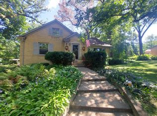 1205 Bellevue Ave, Elgin, IL 60120