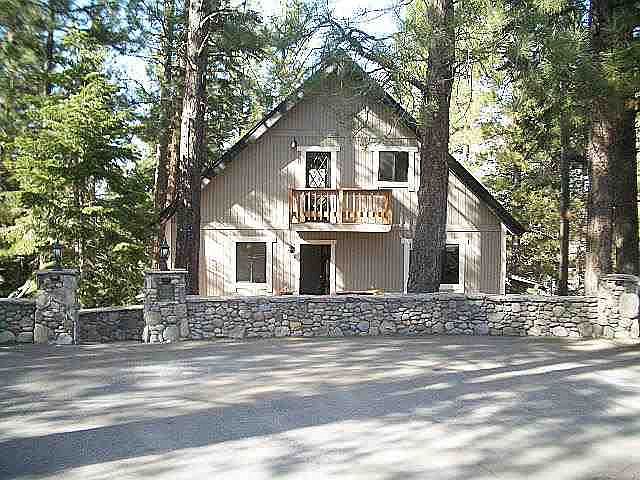 1st image of 10145 Surrey Pl