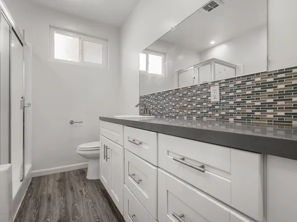 Chateau Los Feliz, 3839 Los Feliz Blvd #207D, Los Angeles, CA 90027