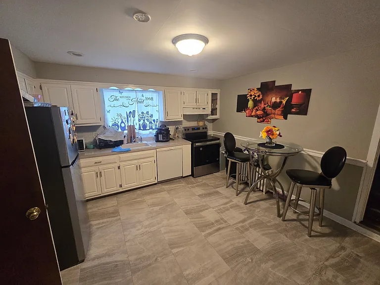 Eat in Kitchen