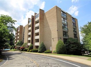 55 Highland Rd APT 103, Bethel Park, PA 15102
