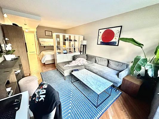 Rented by Addison Property Group | media 14