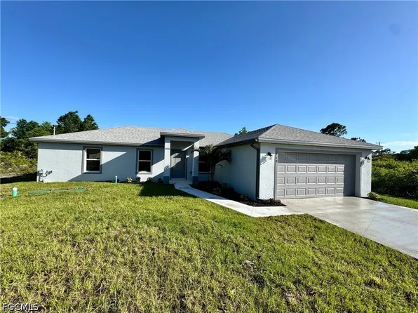 719 Ledge St, Lehigh Acres, FL 33972