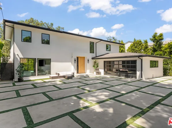 17045 Otsego St, Encino, CA 91316