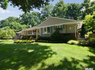 30 Gristmill Ln, Halesite, NY 11743