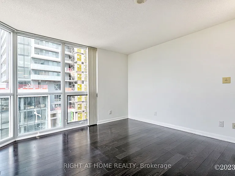 5793 Yonge St #1009 — Photo 8