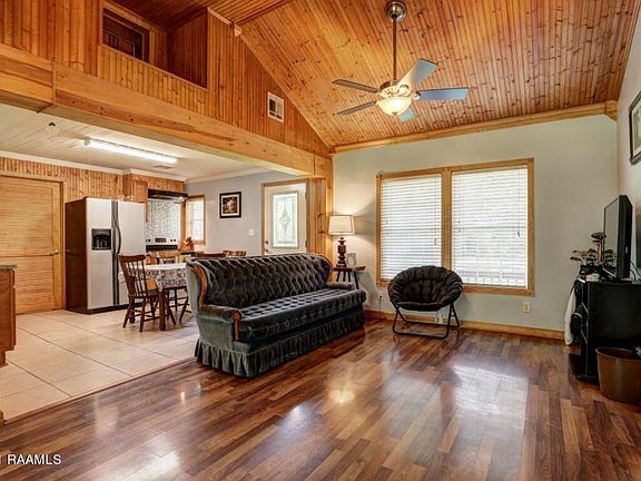 4th image of 1216 N Wilderness Trl