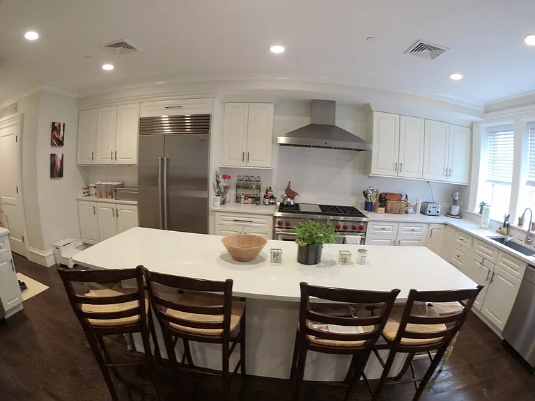 11 Alton Pl #2A — Photo 1