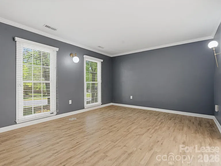 9437 Fairmead Dr — Photo 8