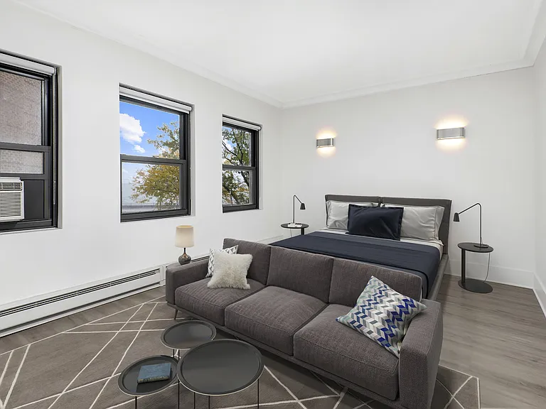 The Deco North Lake Shore — Photo 25