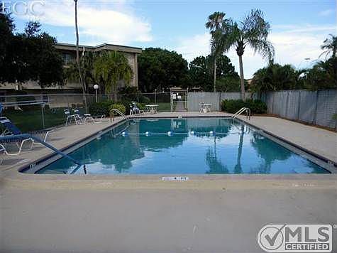 2nd image of 2244 Winkler Ave APT 312