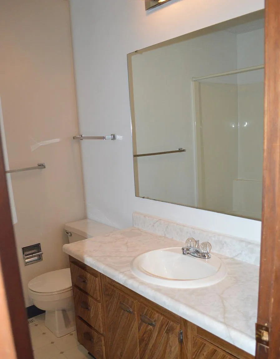 3 bed, $1,195 — Photo 3