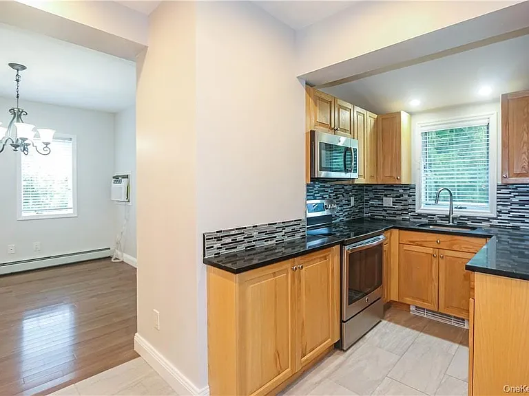 7 Meadow St — Photo 6