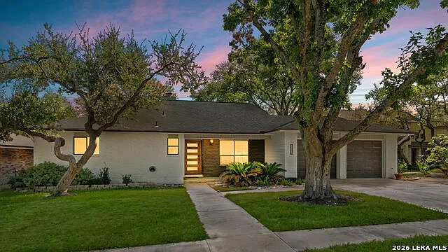 4534 Western Pine Woods