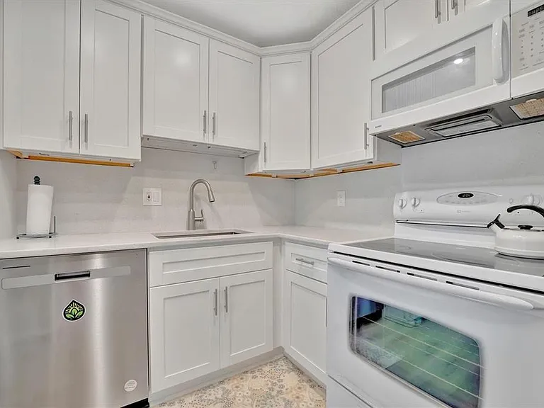 4105 35th Ave W #3 — Photo 26