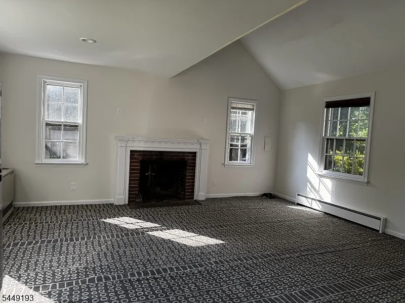 1 bed, 1.0 bath, $2,500 — Photo 4