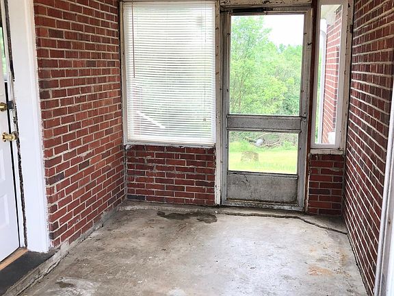 Mud Room between Kitchen and One-Car Garage