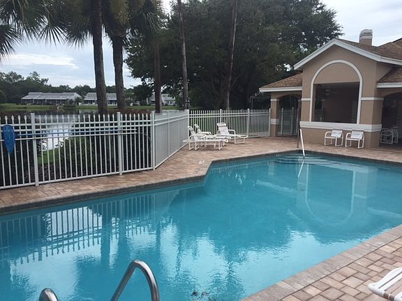3rd image of 3089 Branch Dr