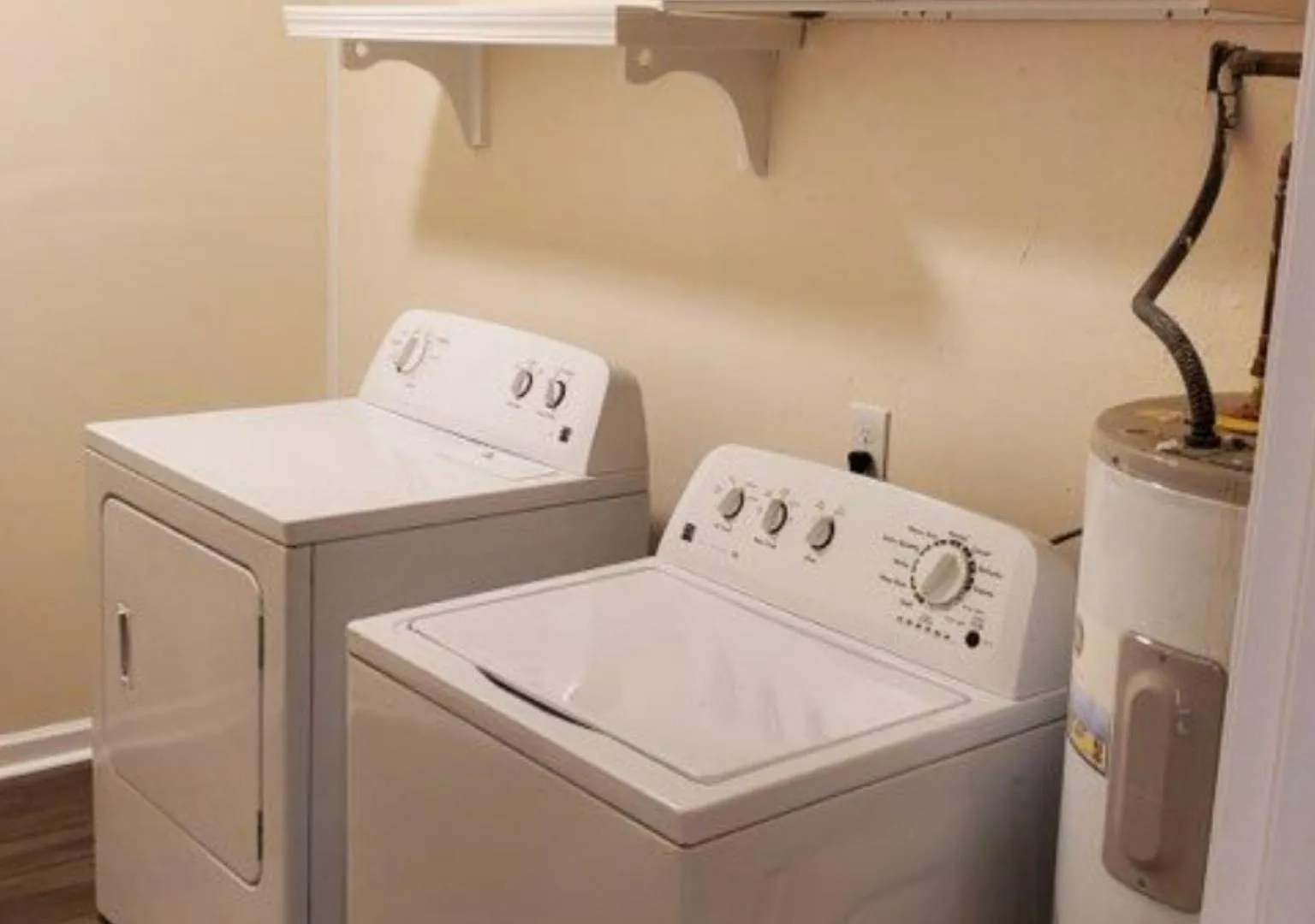 1 bed, 1.0 bath, 1100 sqft, $758 — Photo 4