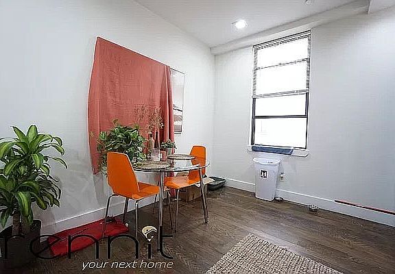 4th image of 112 Van Buren St #3R