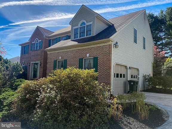 3rd image of 30 Hidden Valley Dr