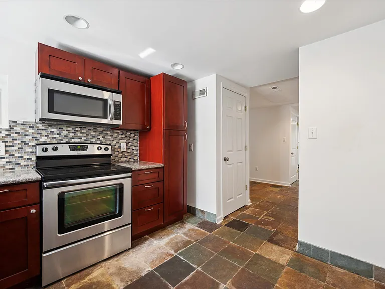 2136 Ellsworth St #1 — Photo 5